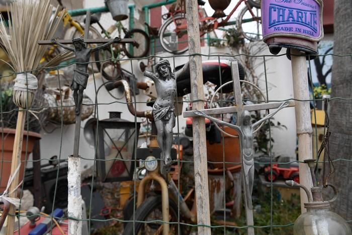 Decenas de bicicletas colgadas en San Roque