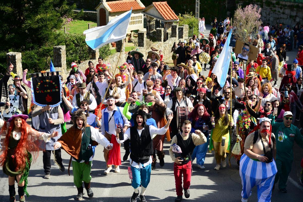 A primeira xornada do tradicional Entroido do Hío en imaxes (II)
