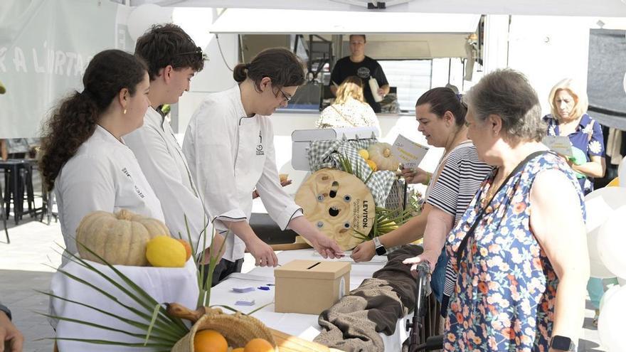 Paiporta crea su ‘Coca del Poble’ para unir memoria, tradición y sabor en apoyo al comercio local