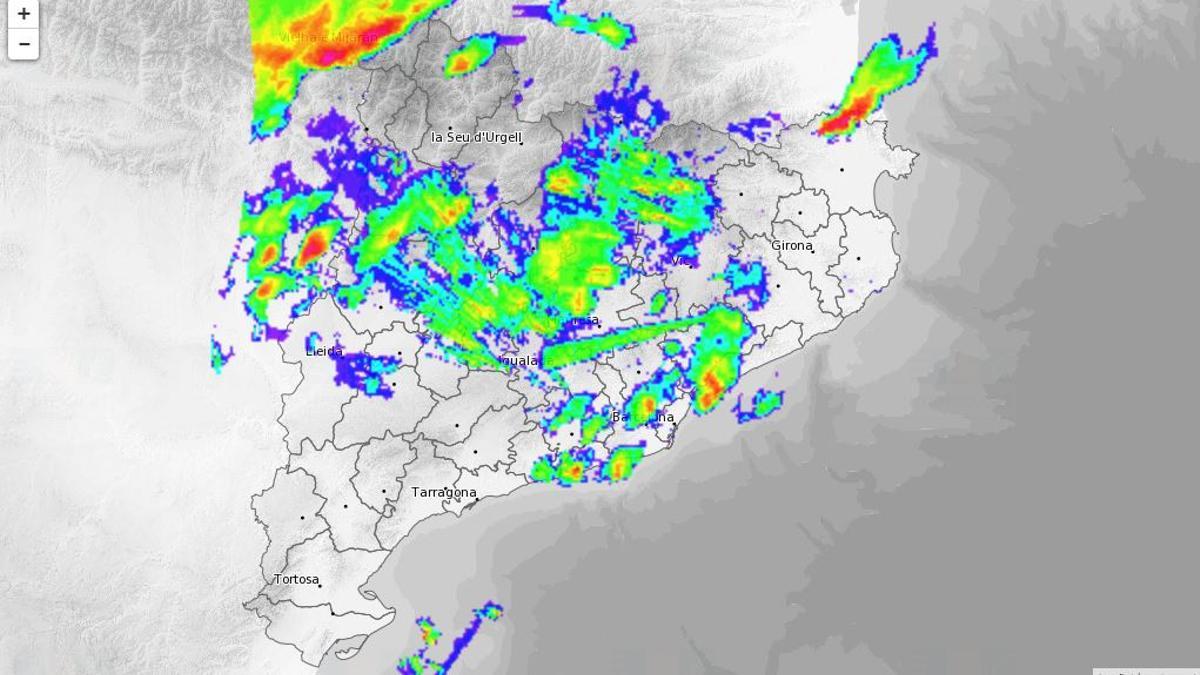 El radar del Meteocat mostrava a les 19.45 h els primers ruixats sobre la Catalunya central