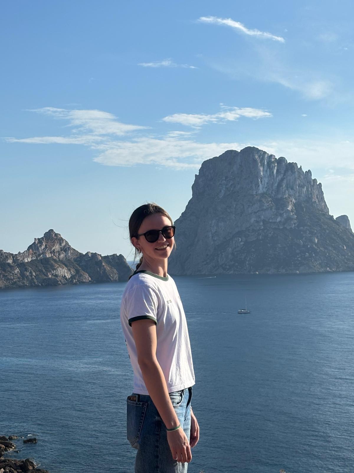 Hannah Newton Cardona, a Eivissa.