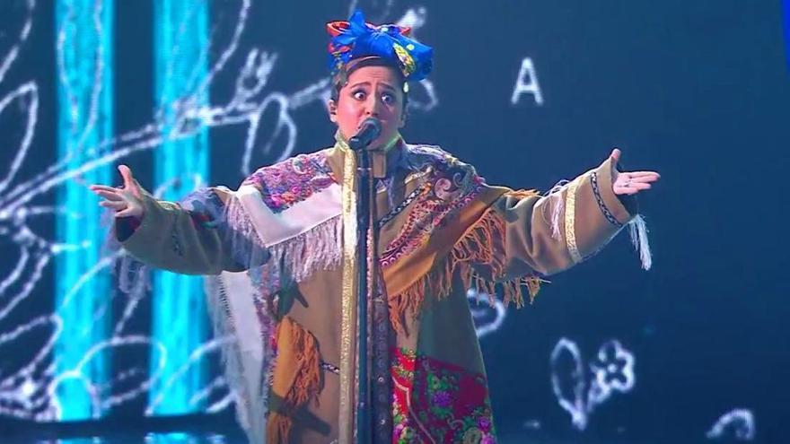 Un instant de l&#039;actuació de Manizha, representant de Rússia a Eurovisión 2022