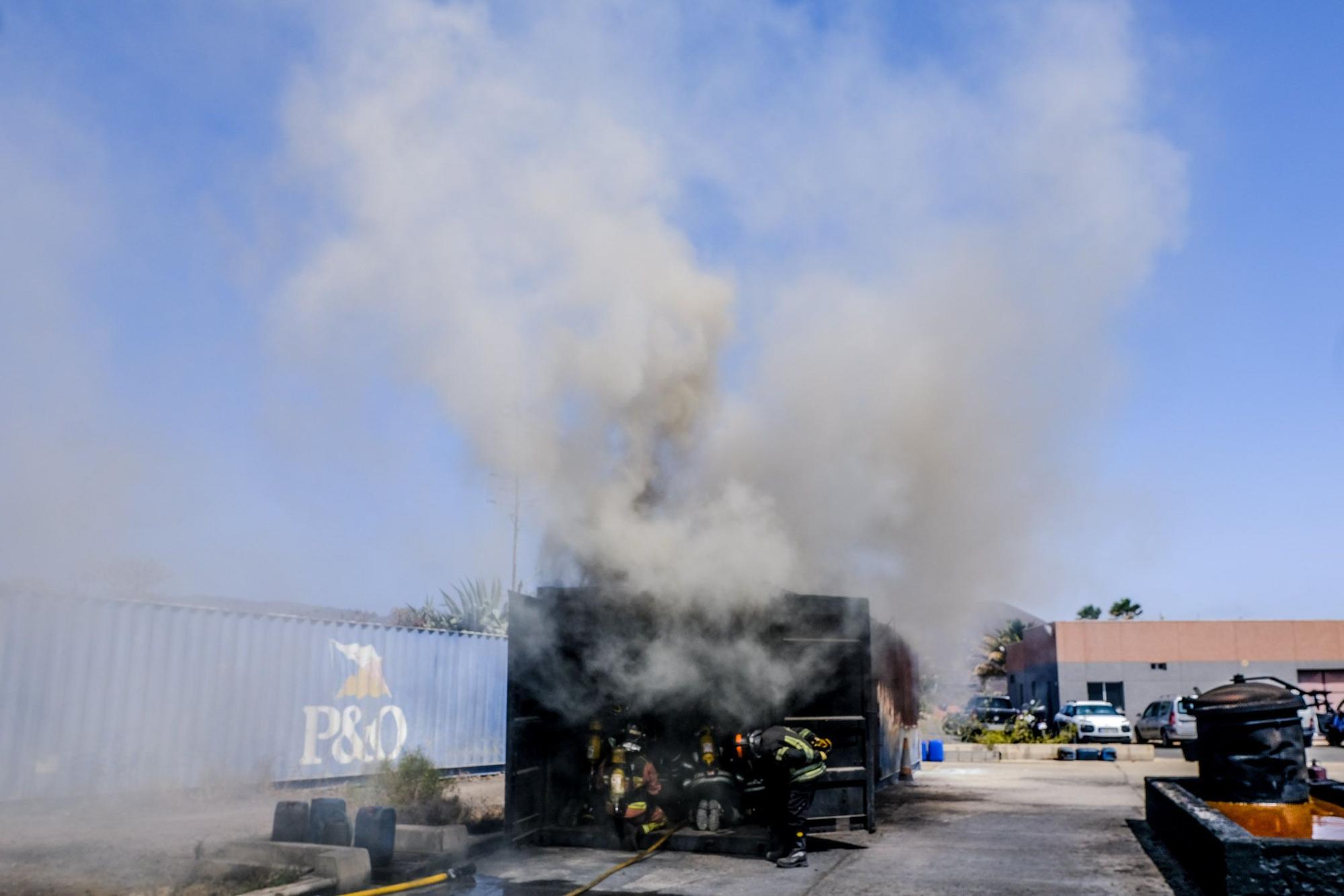 Bomberos en prácticas en Lomo Salas