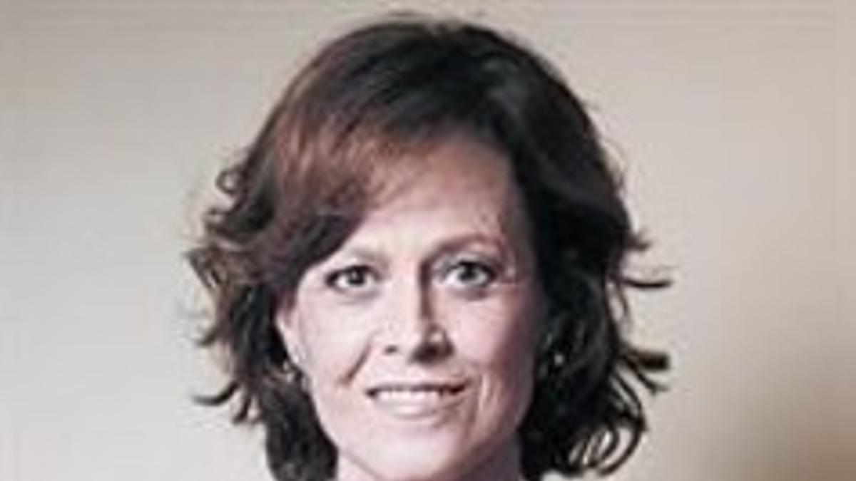 Bayona ficha a Sigourney Weaver_MEDIA_1