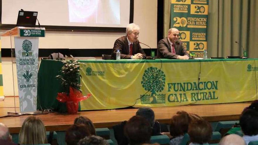 Conferencia de Pandiella, en el Mes de la Salud.