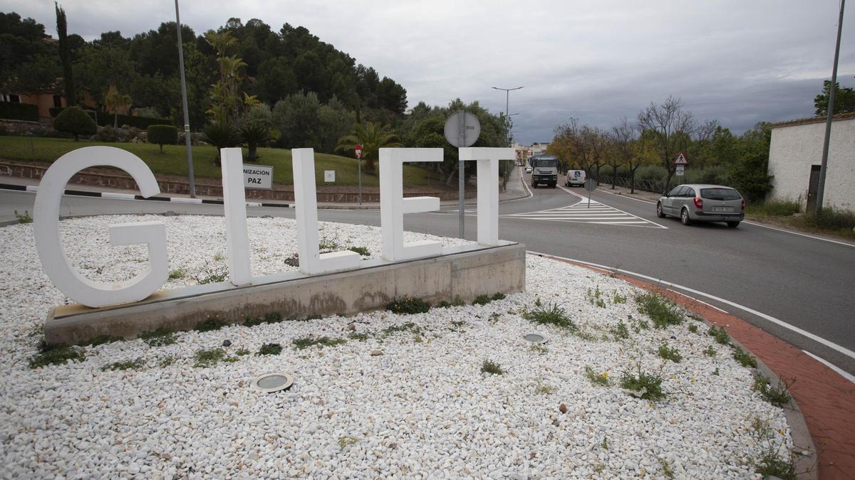 Rotonda de entrada a Gilet