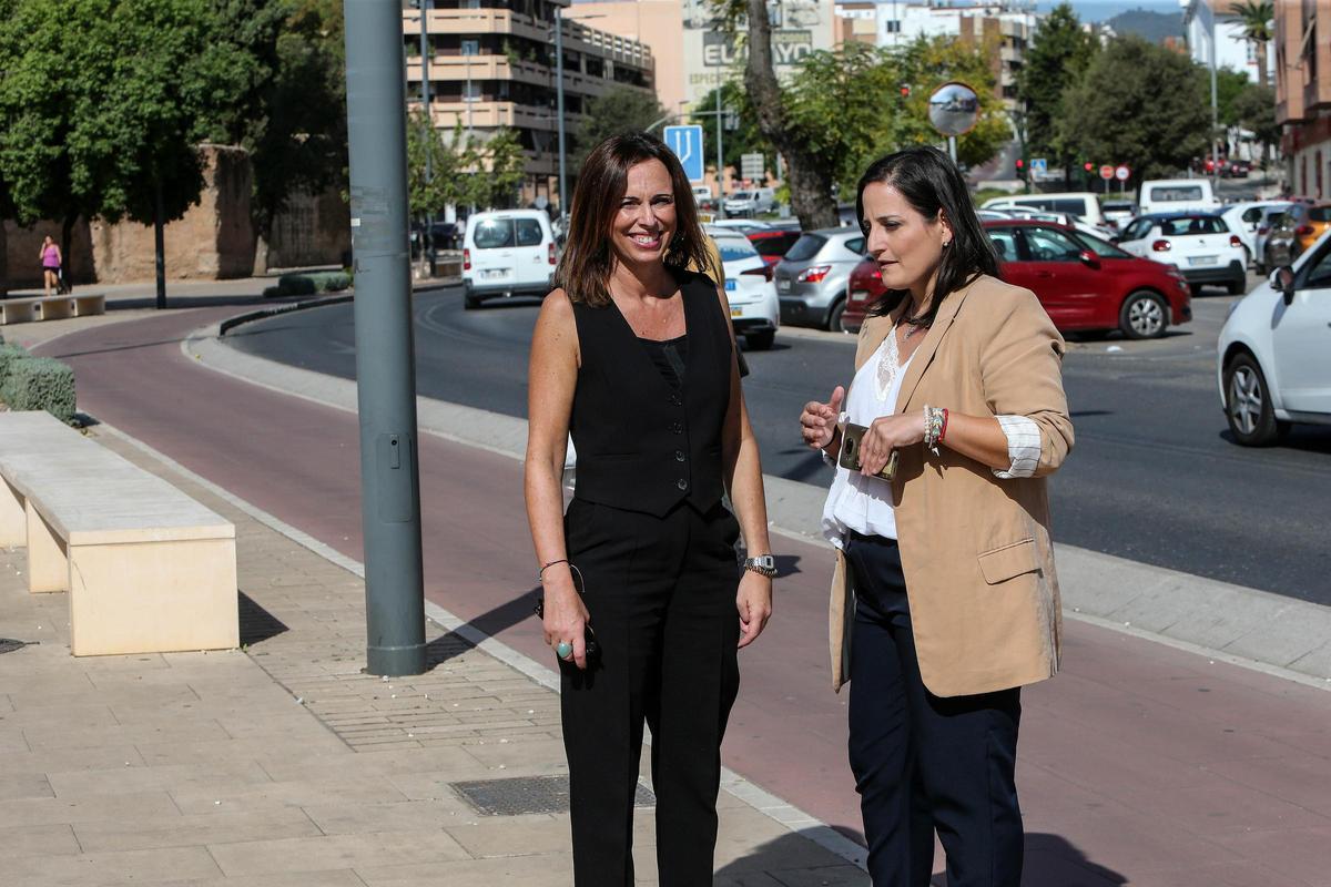 La consejera, durante una visita a la ronda del Marrubial.