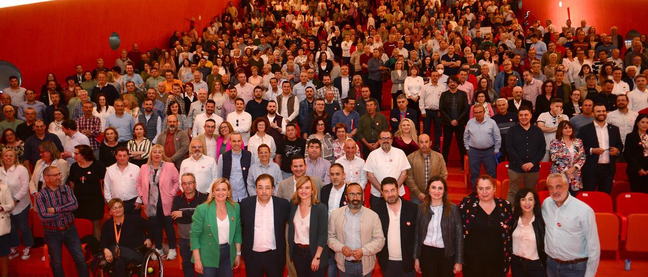 Lleno en la convención del PSOE de la provincia en Plasencia.