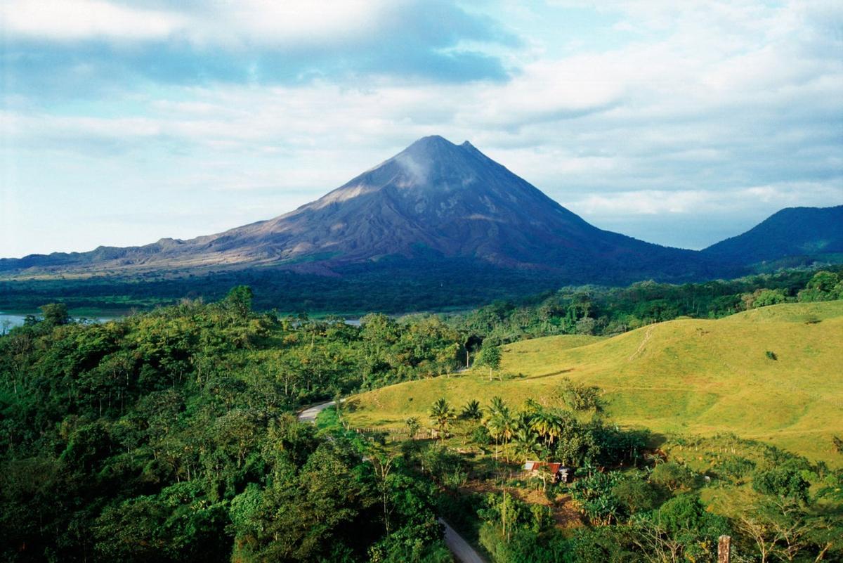 El volcán Arenal es uno de los símbolos de Costa Rica