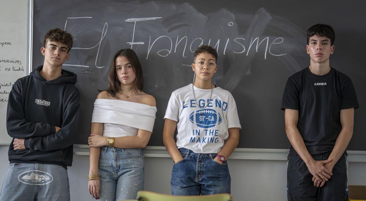 Els joves se senten molt lluny del que va comportar el franquisme