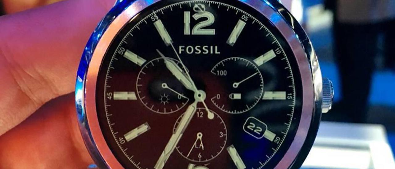 El reloj inteligente de Intel con el diseño de la firma Fossil.