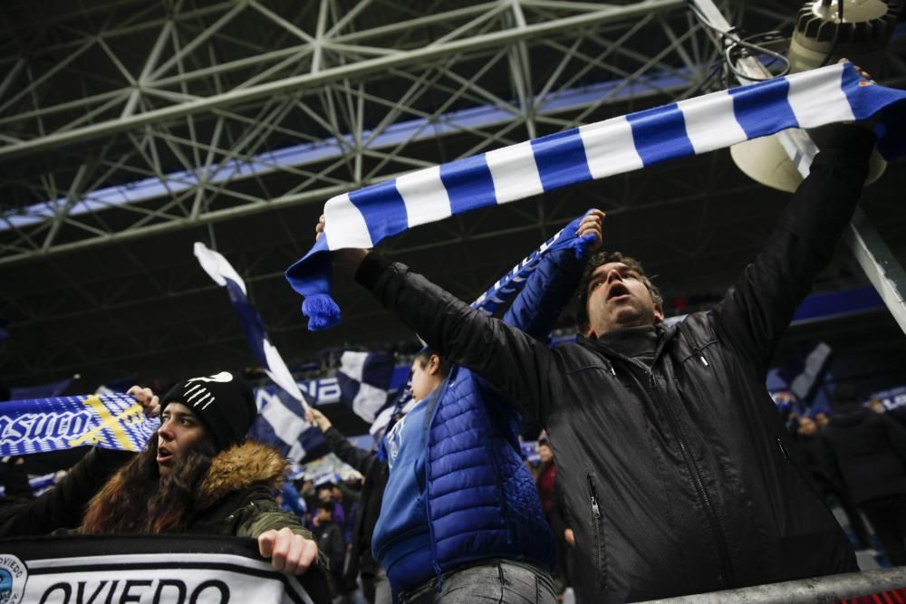 El partido entre el Real Oviedo y el Rayo Vallecano, en imágenes