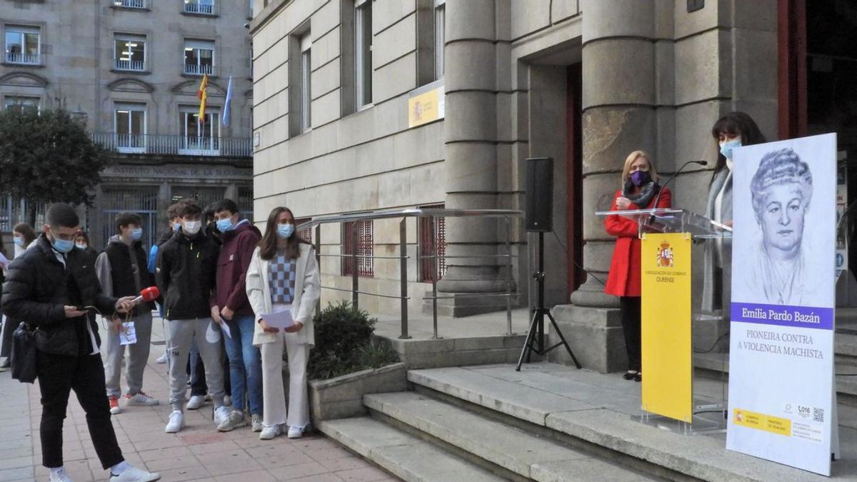  La Subdelegación del Gobierno organizó un acto con los alumnos del IES As Lagoas. // F. CASANOVA