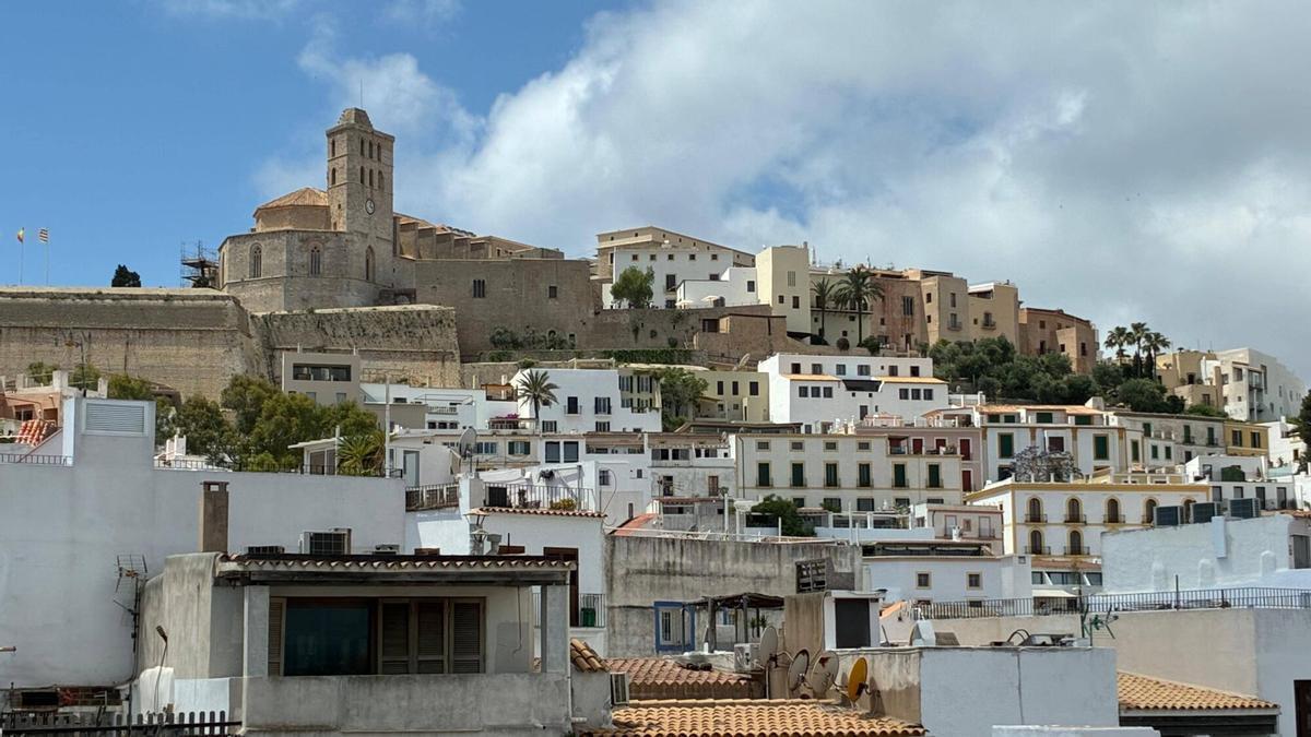 Vivendas en el centro de Ibiza, barrio de la Marina, Dalt Vila, Sa Penya