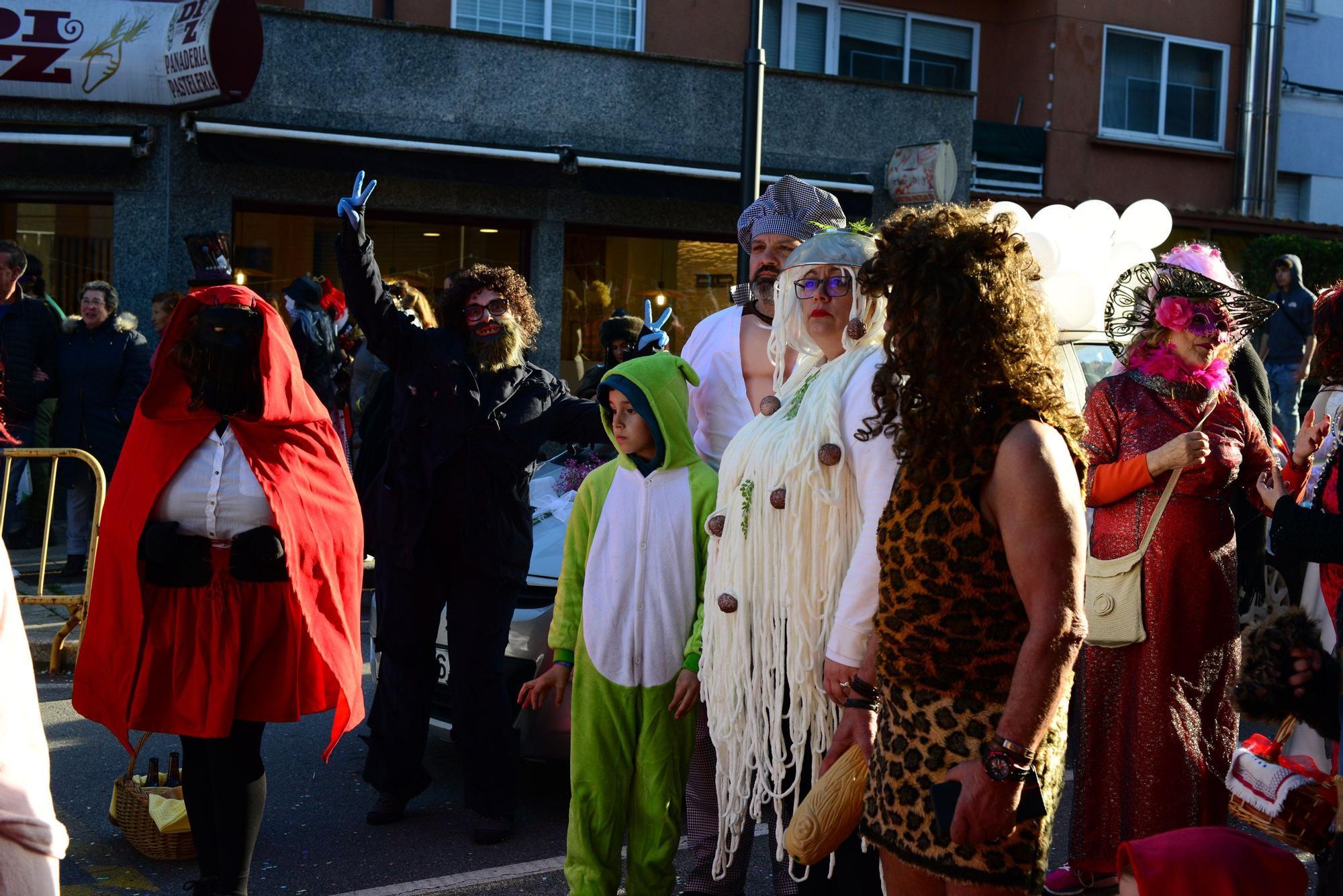 Moaña "llora" el fin del carnaval con el Enterro da Sardiña