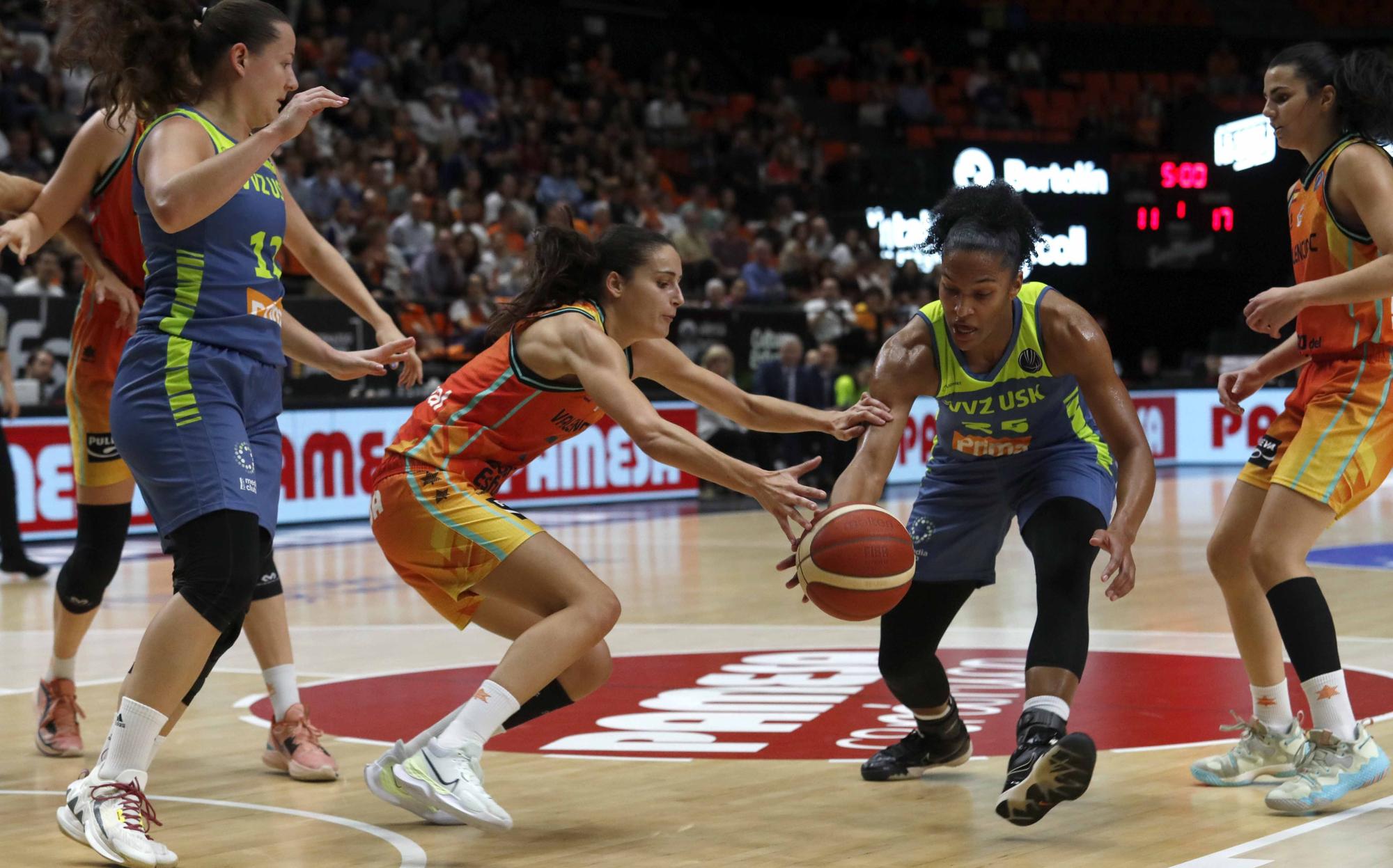 Valencia Basaket - ZVVZ USK Praha de Euroleague Women