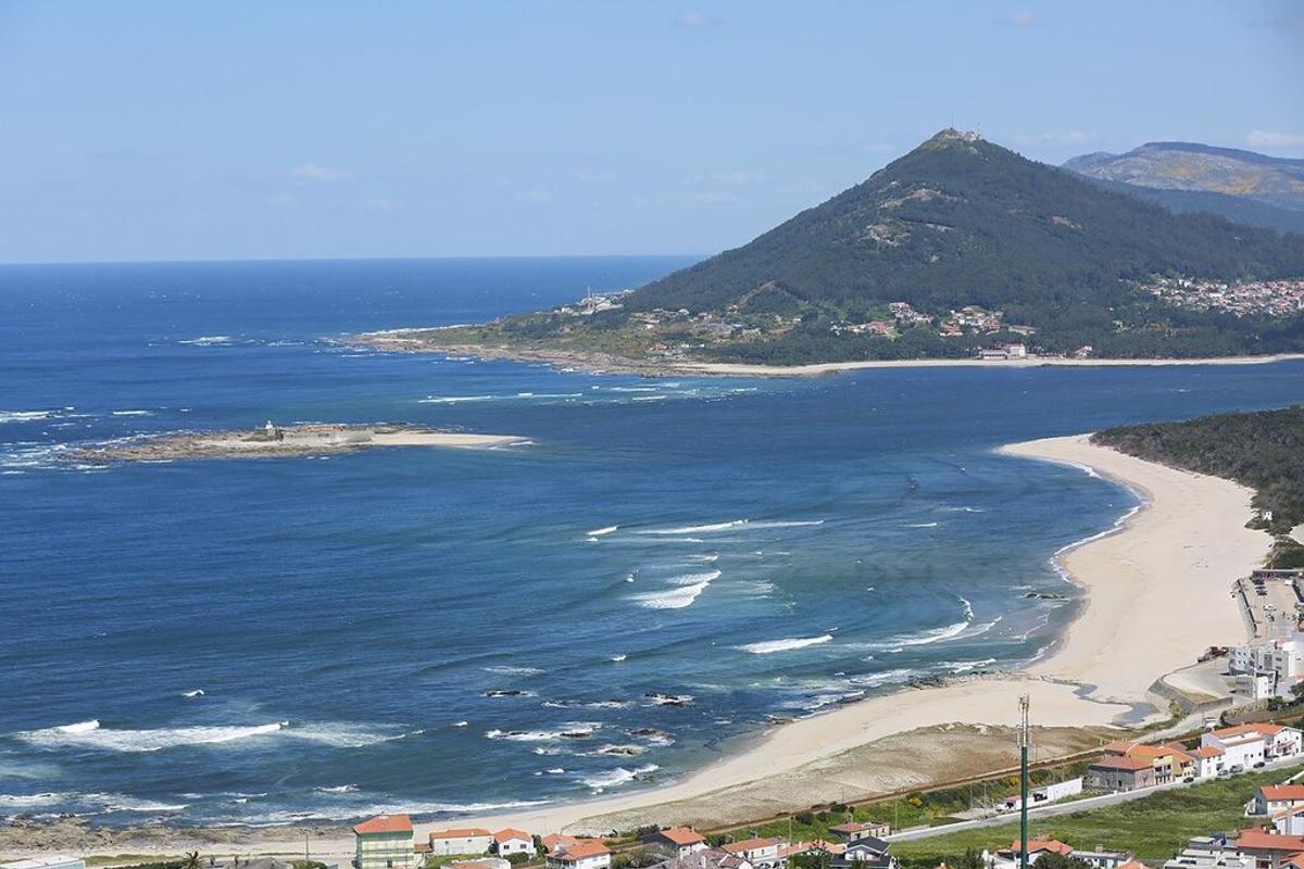 Vista desde el mirador Sino de Mouros, en Caminha (Portugal).