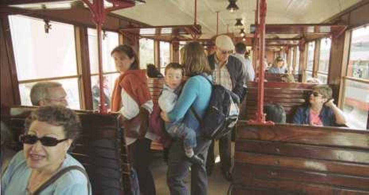 Interior de un vagón del "Limón Express", en el año 2001.