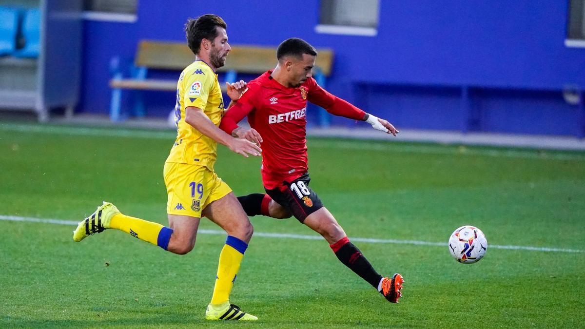 Antonio Sánchez , instantes antes de marcar el 0-1 en Alcorcón en el partido de la primera vuelta.