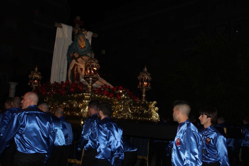 Procesión del Cristo Crucificado y Procesión de La Piedad del Calvario en Torrevieja en Jueves Santo