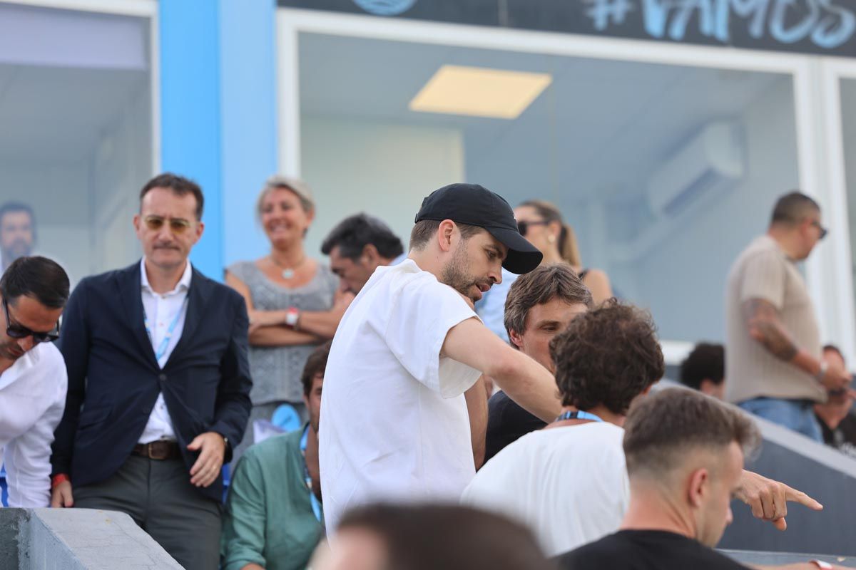 Galería: Piqué en Ibiza para ver el partido de la UD-Andorra