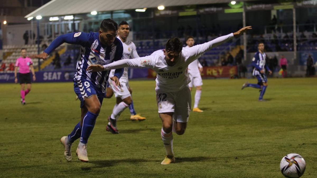 Alcoyano - Real Madrid: El Alcoyano hace historia y elimina al Madrid de la Copa del Rey (2-1)