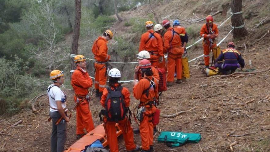 Apoyo a la formación especializada en operaciones de rescate en montaña