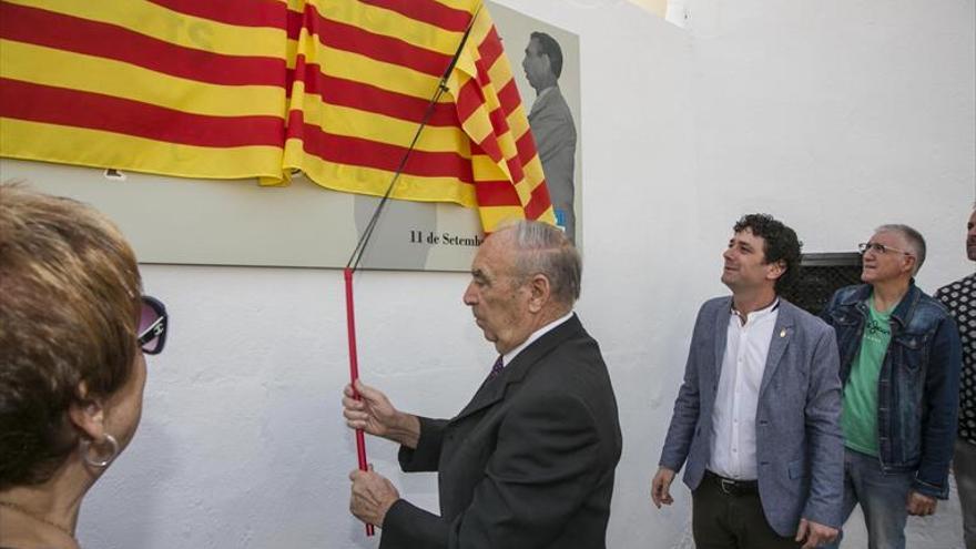 Pepe Peirats da nombre al campo de fútbol de Betxí