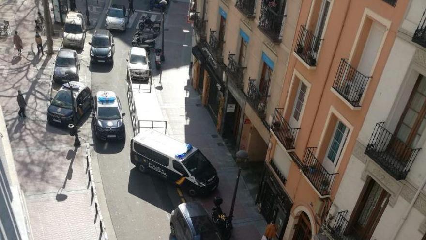 Tres detenidos tras una pelea entre vecinos en un edificio de la calle Azoque de Zaragoza