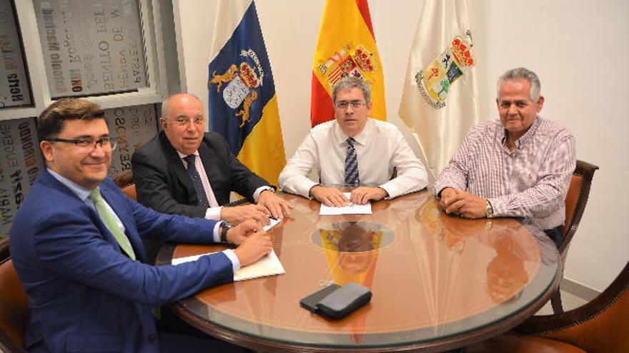 San Bartolomé se incorpora al Consorcio de la Autoridad Única del Transporte de Gran Canaria