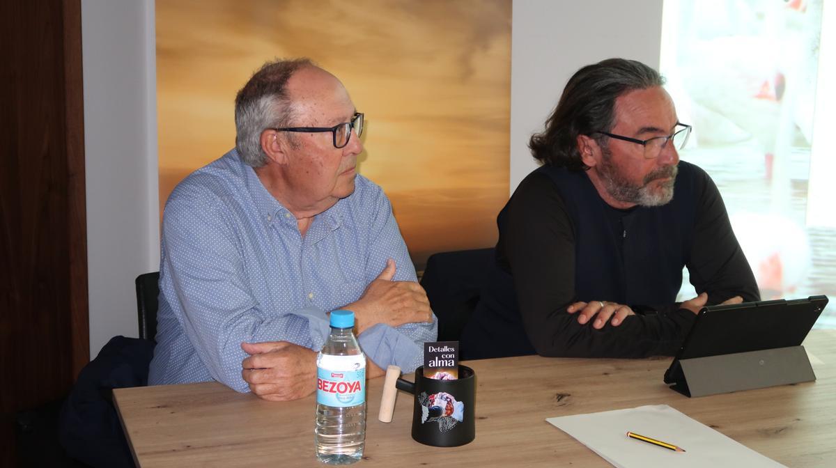 Pepe Cañabate ante una de sus obras en Can Jeroni.