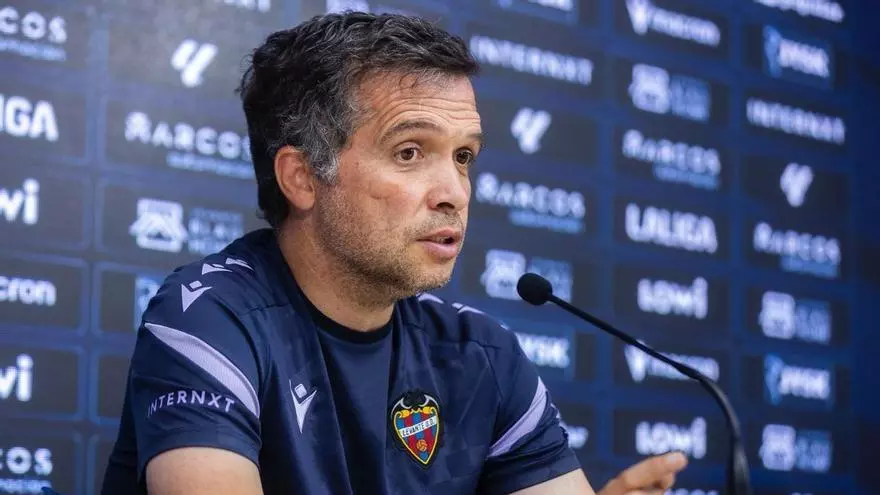 Rueda de prensa de Luís Castro en la previa al partido contra el Celta de Vigo