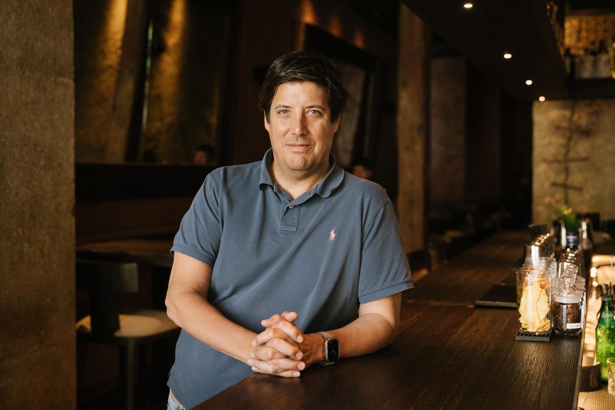César Figari, fundador del Grupo Quispe, al frente de una de las propuestas que han impulsado la cocina peruana contemporánea en Madrid.