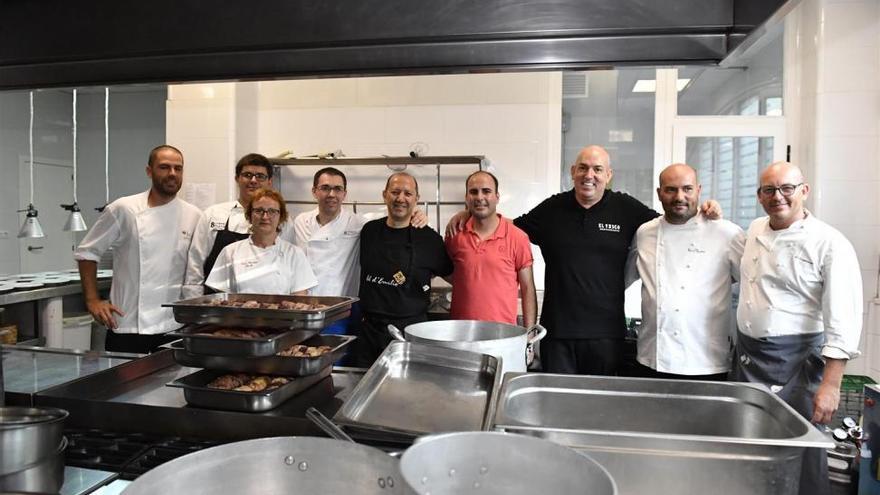 &#039;8 chefs, 8 platos&#039; reúne a 200 comensales en la Vall