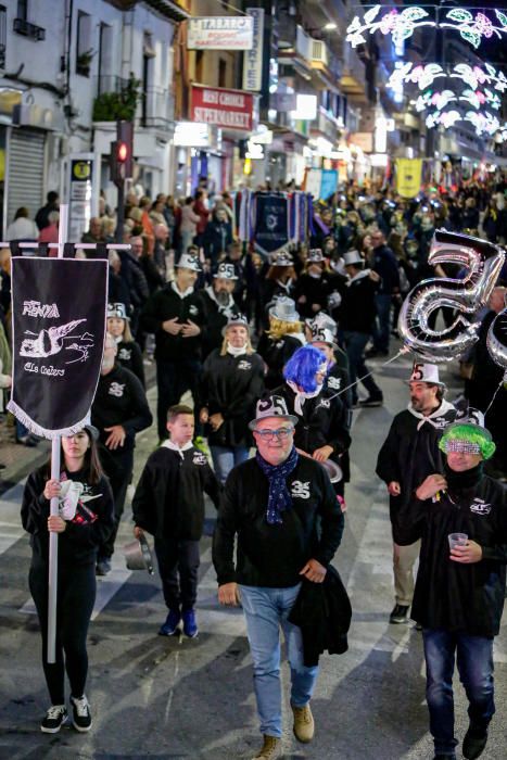 Fiestas Mayores Patronales de Benidorm: Un río de peñas y festeros.