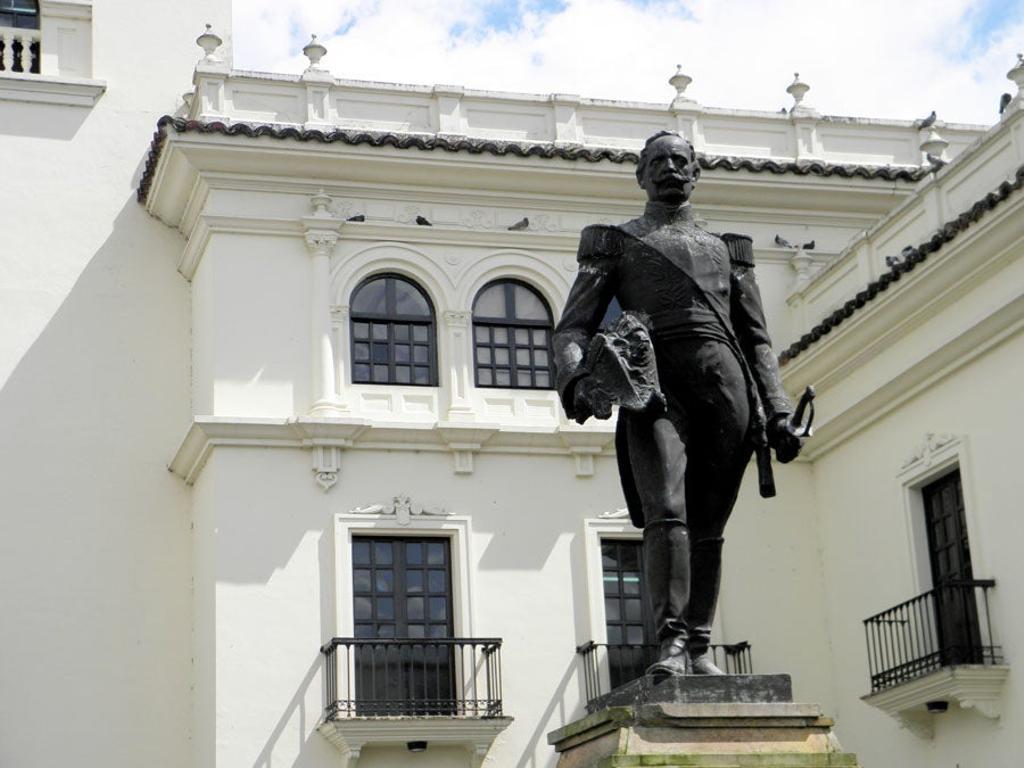 Las plazas de Popagán esconden todo el encanto de la Colombia más colonial