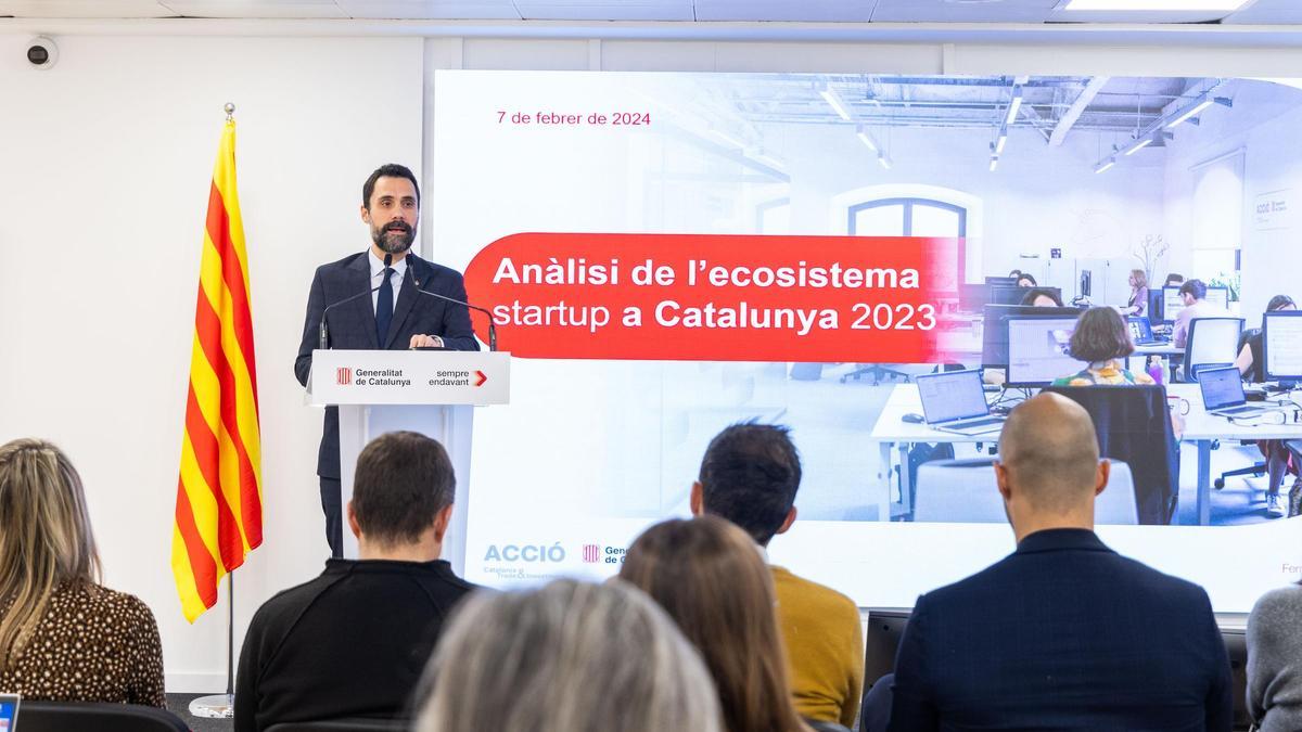 El Conseller Roger Torrent presenta l’estudi sobre les startups a Catalunya el 2023.