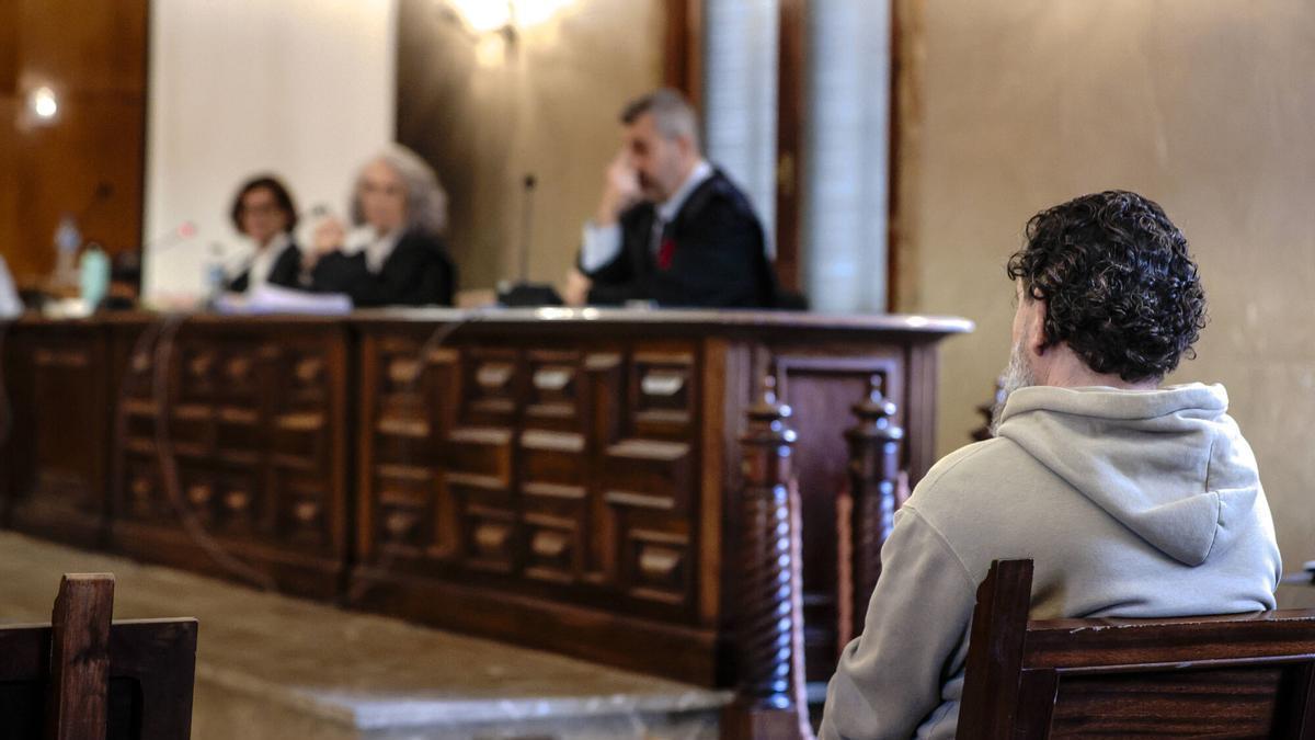 El acusado del crimen, durante el juicio celebrado en la Audiencia Provincial de Palma.