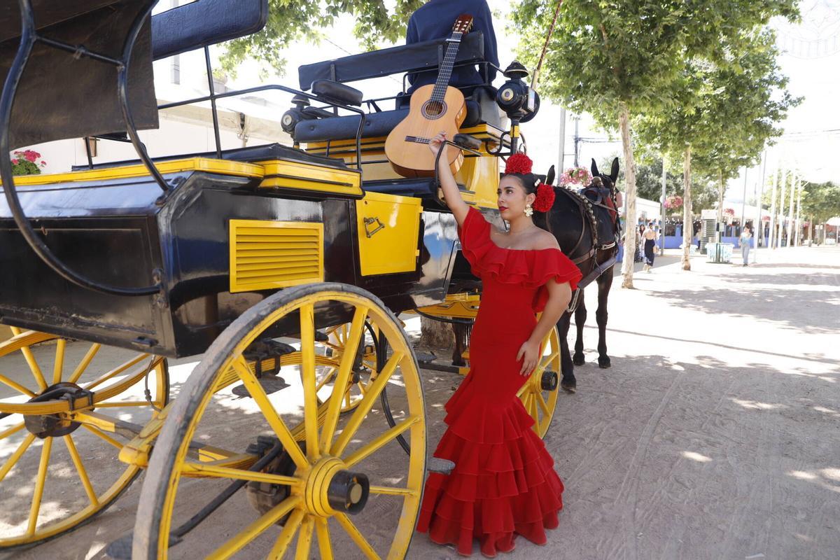 Adriana Fernández, vestida de Modas Rocío