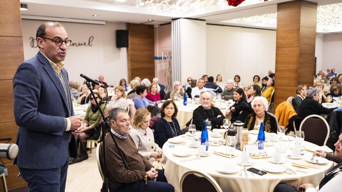 El hotel Don Manuel de Cáceres acogió este sábado el acto de apertura del año de la Asociación de Amigos del Centro de Cirugía de Mínima Invasión
