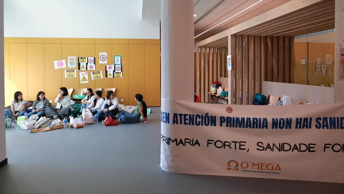 Sanidade se reunirá el lunes con los médicos encerrados en el centro Olimpia Valencia de Vigo