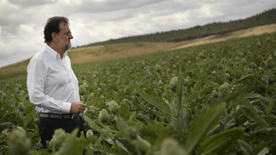 Rajoy busca el voto rural y de los mayores para frenar a los &#039;novatos&#039;