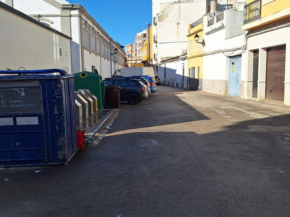Entorno del mercado de abastos de Puente Genil, que será remodelado.