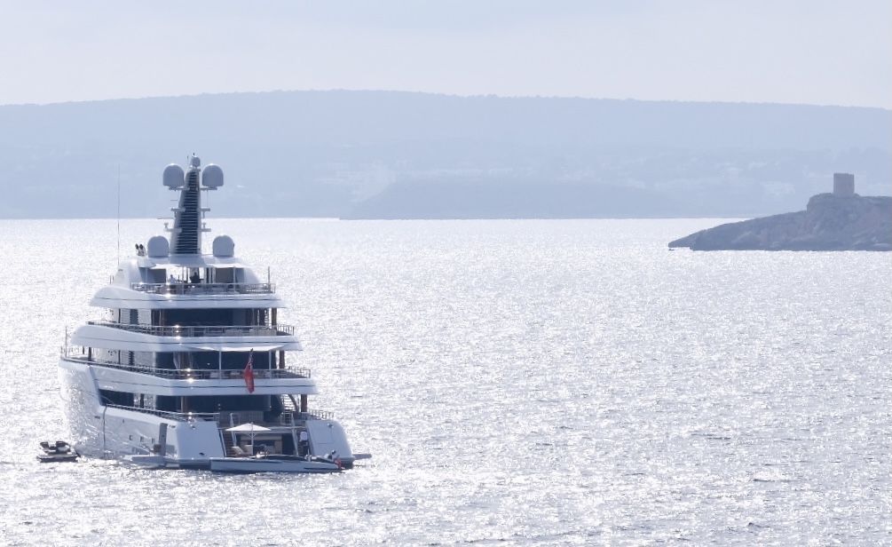 Die Superyacht "Zen" von Jack Ma vor der Küste von Mallorca