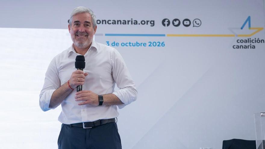 Clavijo vincula el apagón de Lanzarote y La Graciosa con la obsolescencia del sistema eléctrico