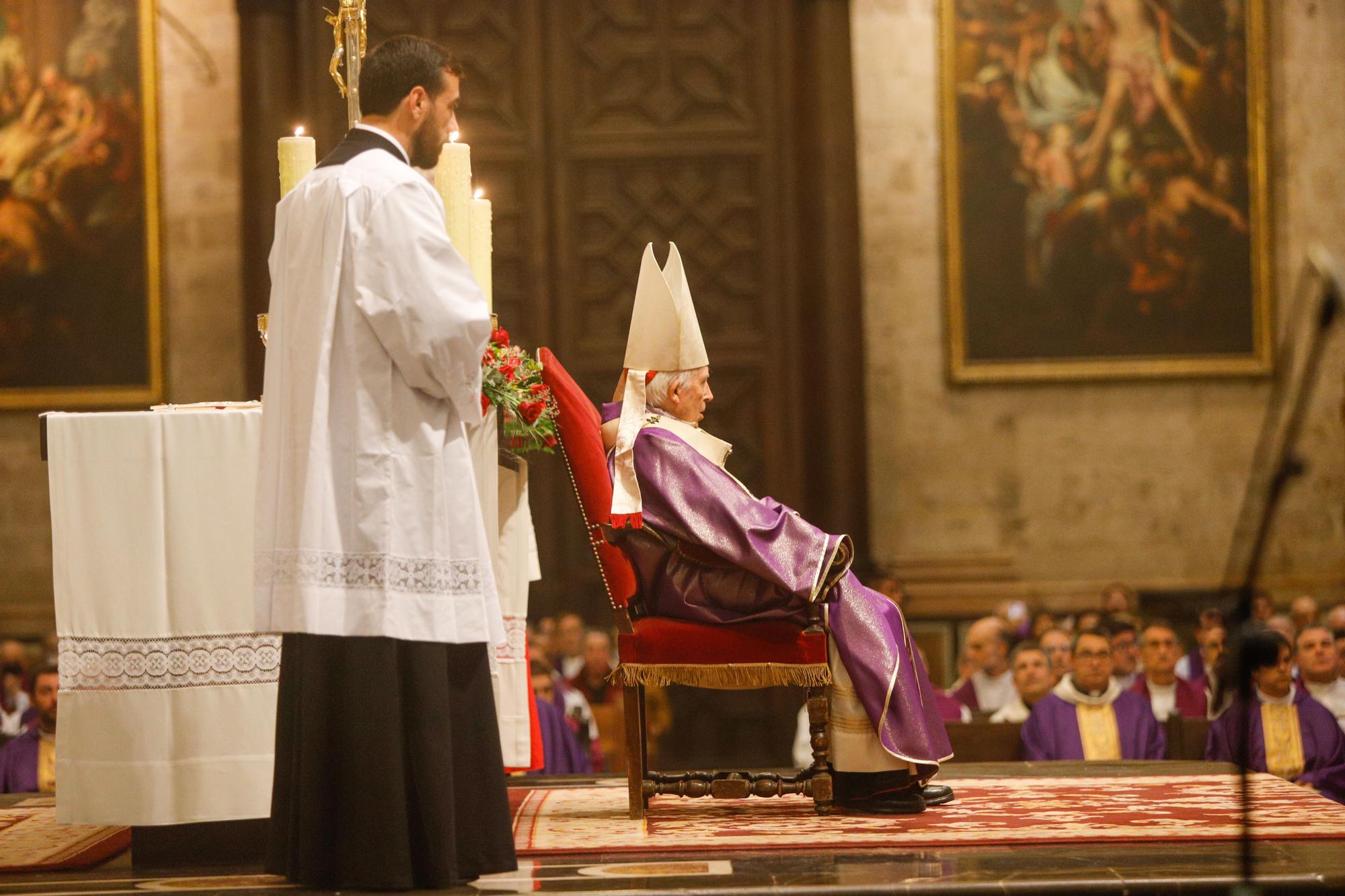 Así ha sido la misa de la despedida del cardenal Cañizares en la Catedral de València