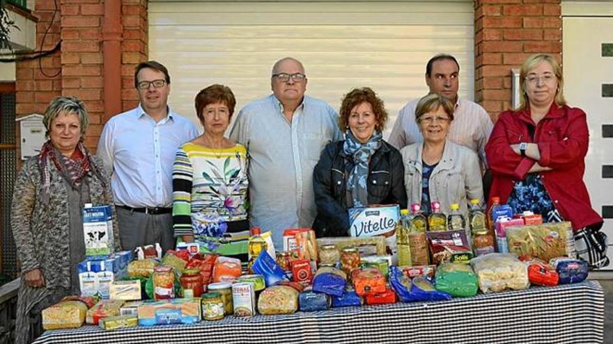 Els veïns del Tossaletdonen 140 quilos d&#039;aliments