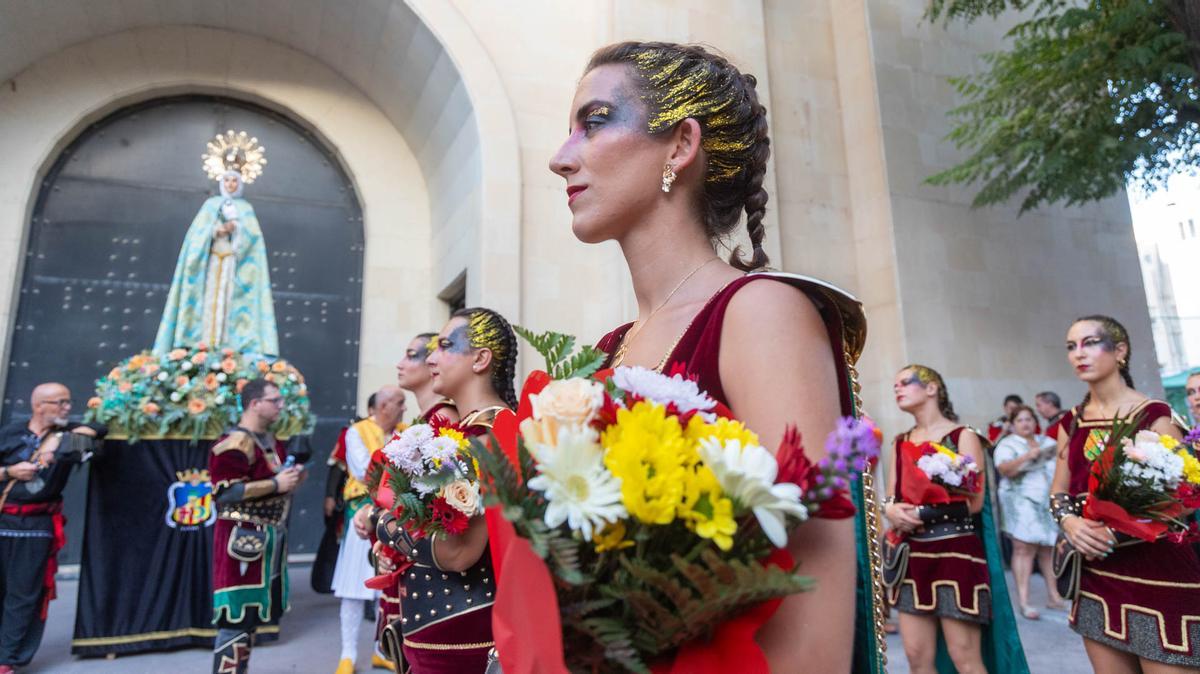 Los Moros y Cristianos honran a la Patrona de Elche Los Moros y Cristianos honran a la Patrona de Elche