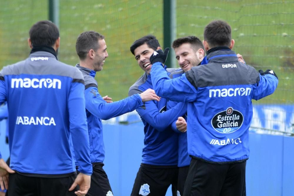 Cristóbal probó esta mañana con el teórico once inicial que tiene previsto utilizar el sábado contra el Levante en Riazor.