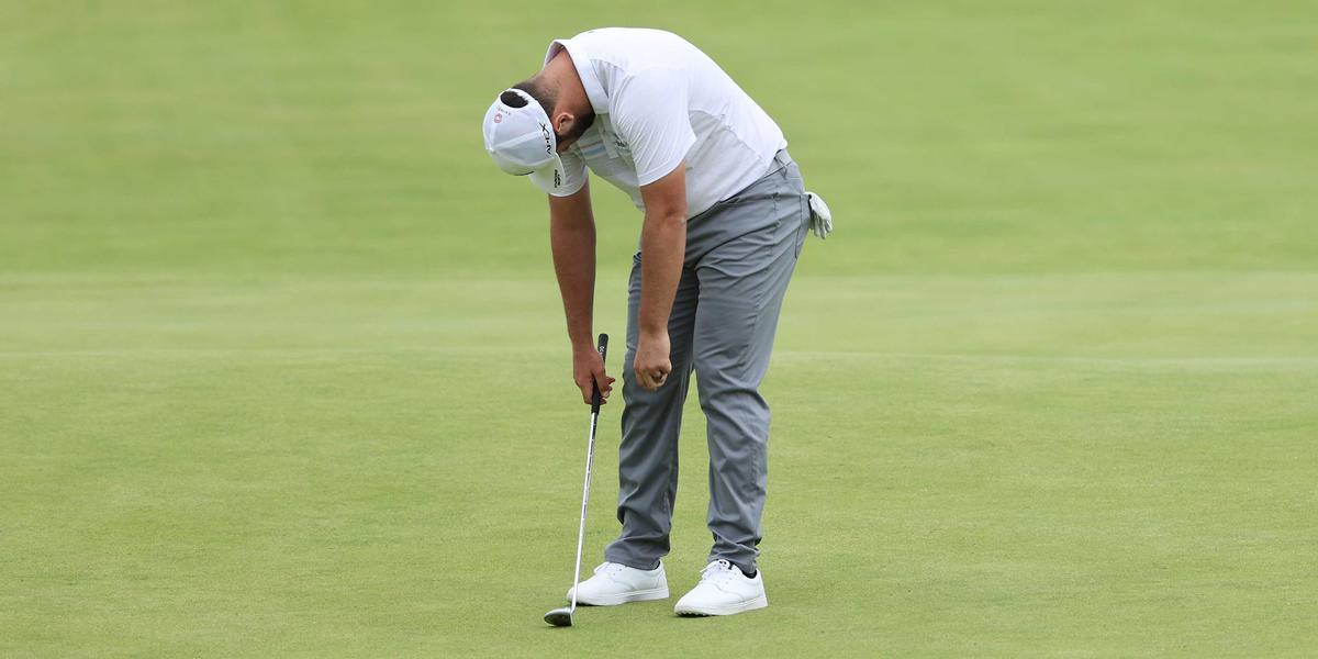 Rahm se lamenta de un golpe durante la primera jornada del Open